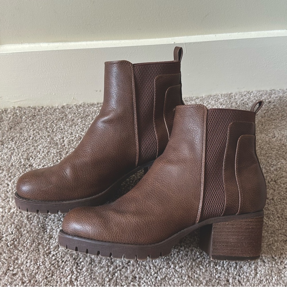 Brown Mia Colton Ankle Booties, W size 11